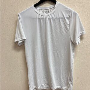 32 Cool men size medium white T-Shirt